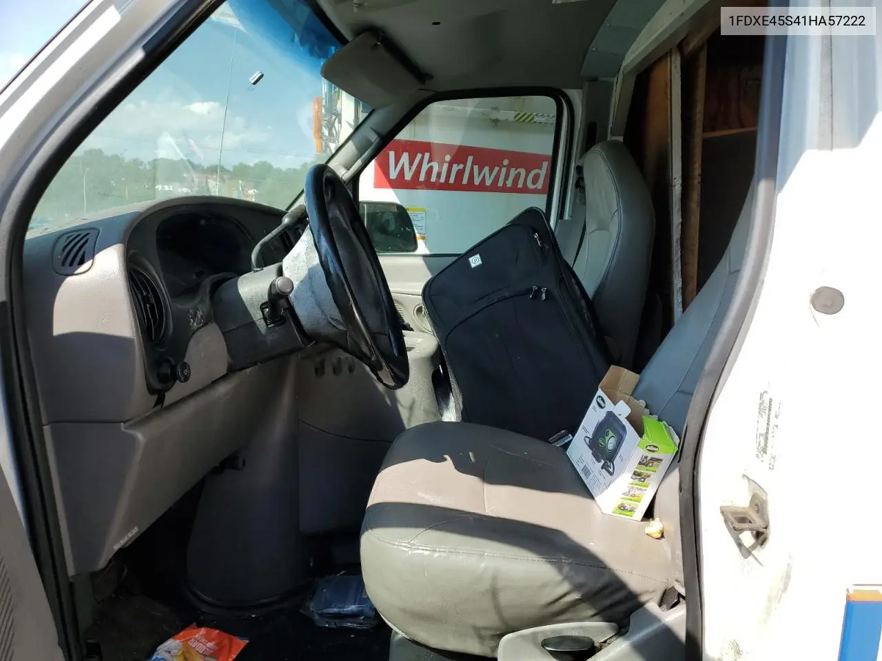 2001 Ford Econoline E450 Super Duty Cutaway Van VIN: 1FDXE45S41HA57222 Lot: 62635265