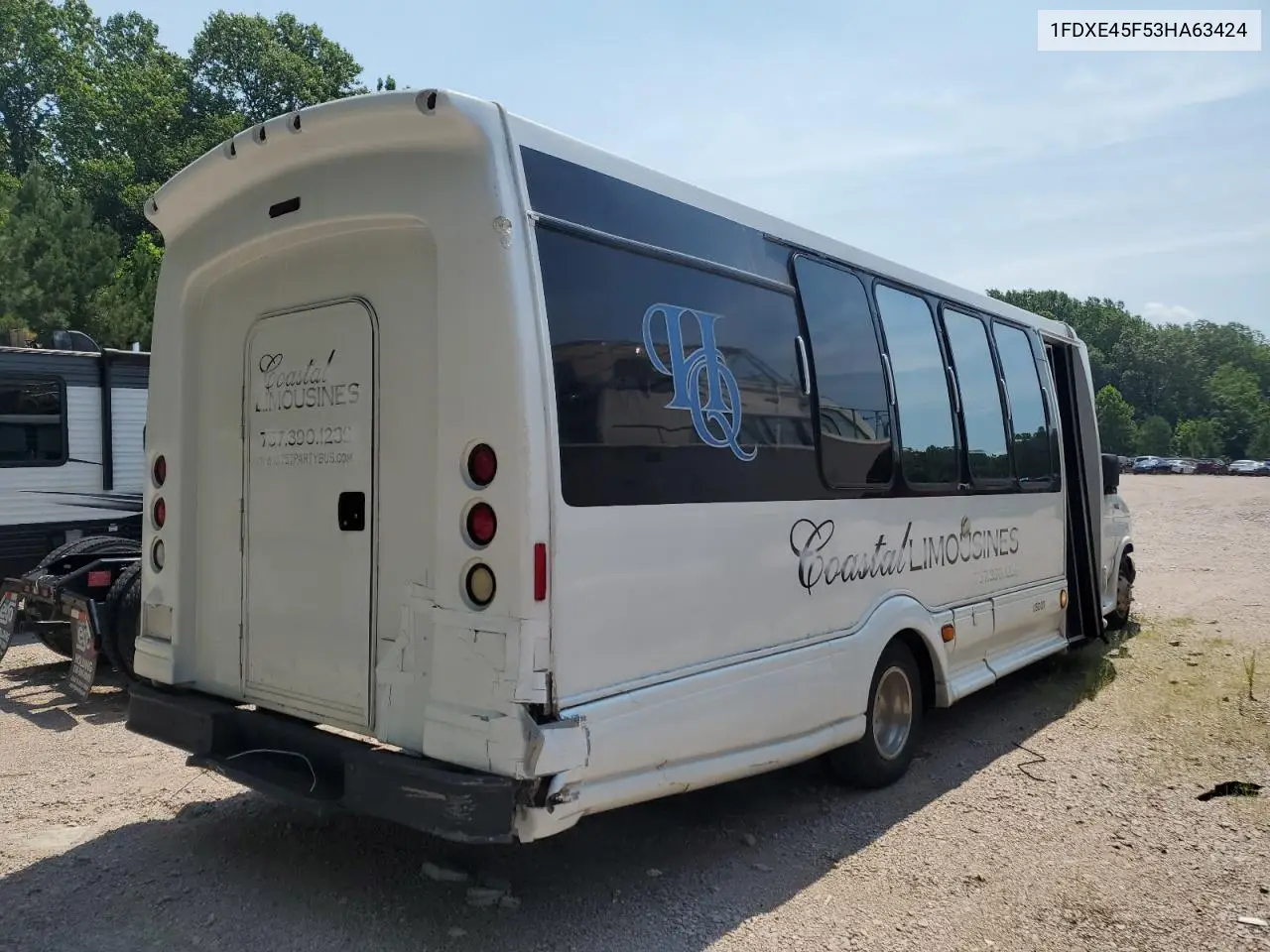 2003 Ford Econoline E450 Super Duty Cutaway Van VIN: 1FDXE45F53HA63424 Lot: 62156245