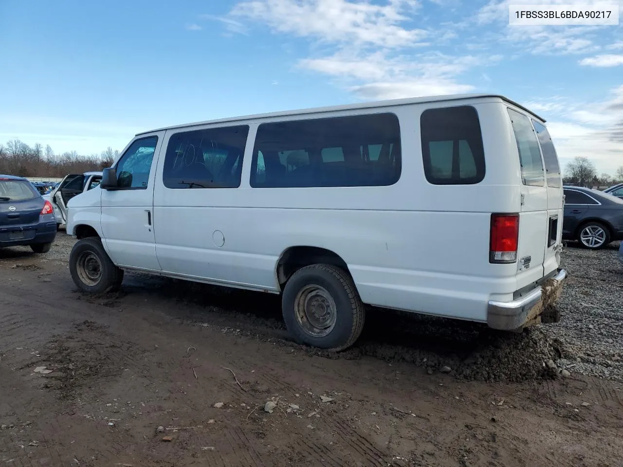 2011 Ford Econoline E350 Super Duty Wagon VIN: 1FBSS3BL6BDA90217 Lot: 43272975