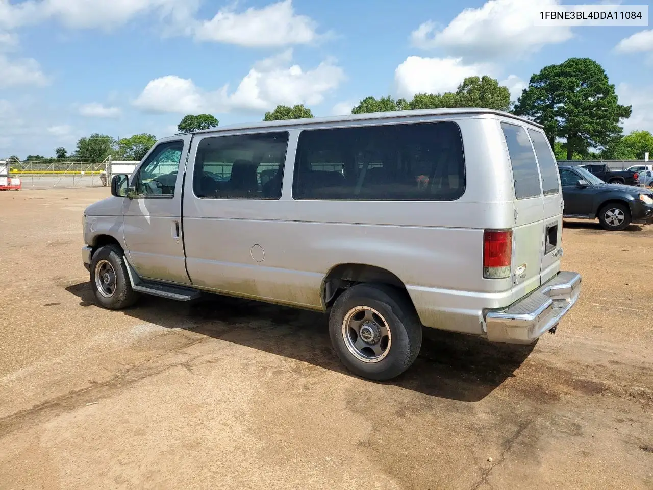 2013 Ford Econoline E350 Super Duty Wagon VIN: 1FBNE3BL4DDA11084 Lot: 62757165