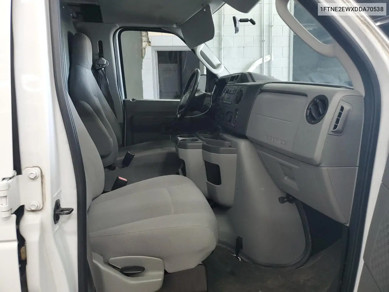 2013 Ford Econoline E250 Van VIN: 1FTNE2EWXDDA70538 Lot: 63020195