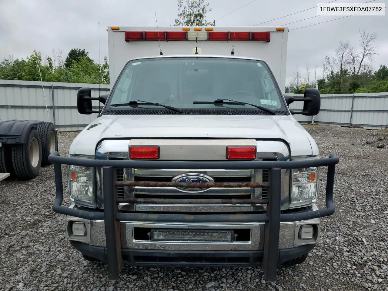 2015 Ford Econoline E350 Super Duty Cutaway Van VIN: 1FDWE3FSXFDA07752 Lot: 62582675