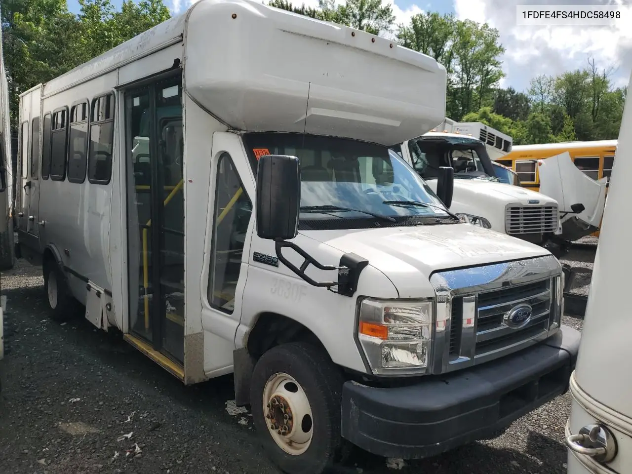 2017 Ford Econoline E450 Super Duty Cutaway Van VIN: 1FDFE4FS4HDC58498 Lot: 56872235