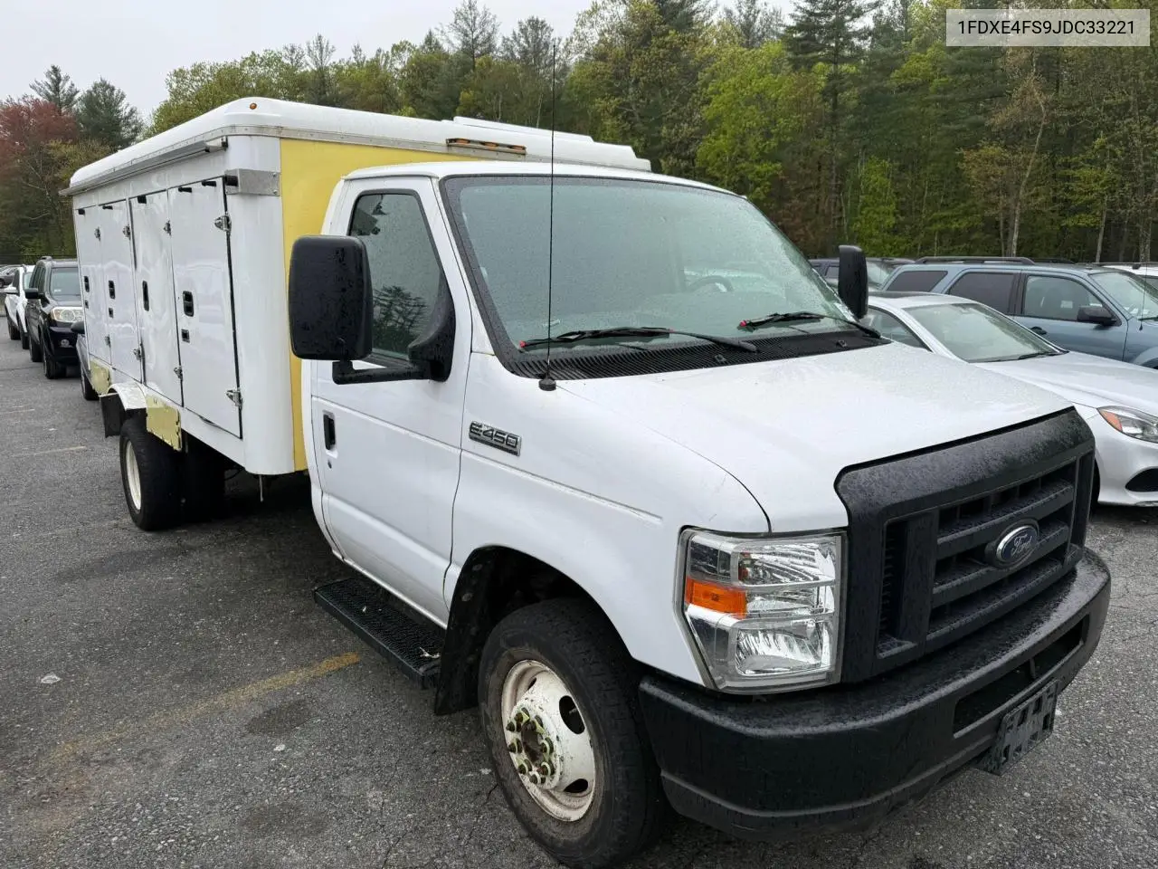 2018 Ford Econoline E450 Super Duty Cutaway Van VIN: 1FDXE4FS9JDC33221 Lot: 56857655