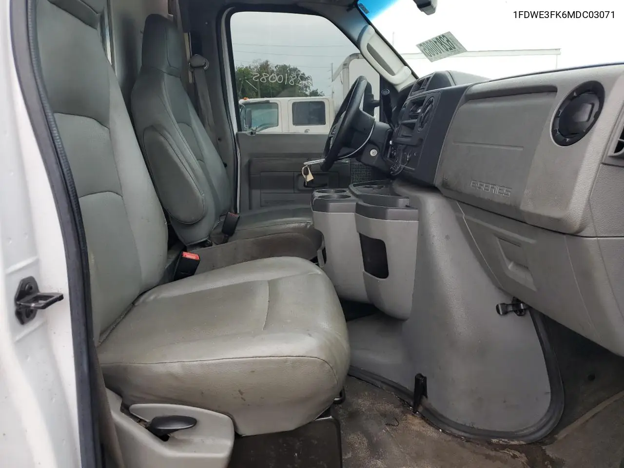 2021 Ford Econoline E350 Super Duty Cutaway Van VIN: 1FDWE3FK6MDC03071 Lot: 62810085