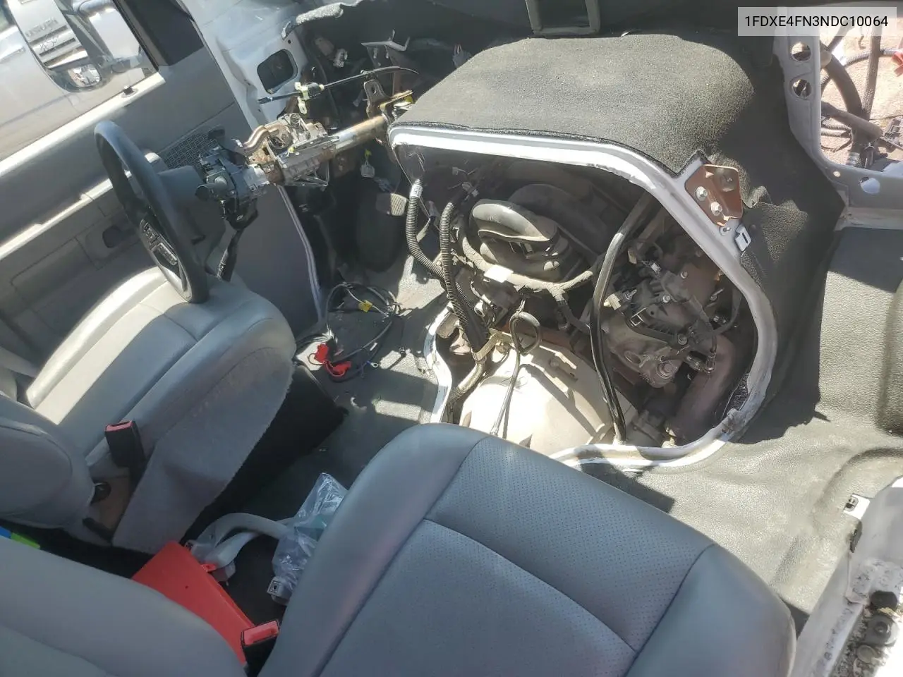 2022 Ford Econoline E450 Super Duty Cutaway Van VIN: 1FDXE4FN3NDC10064 Lot: 62122315
