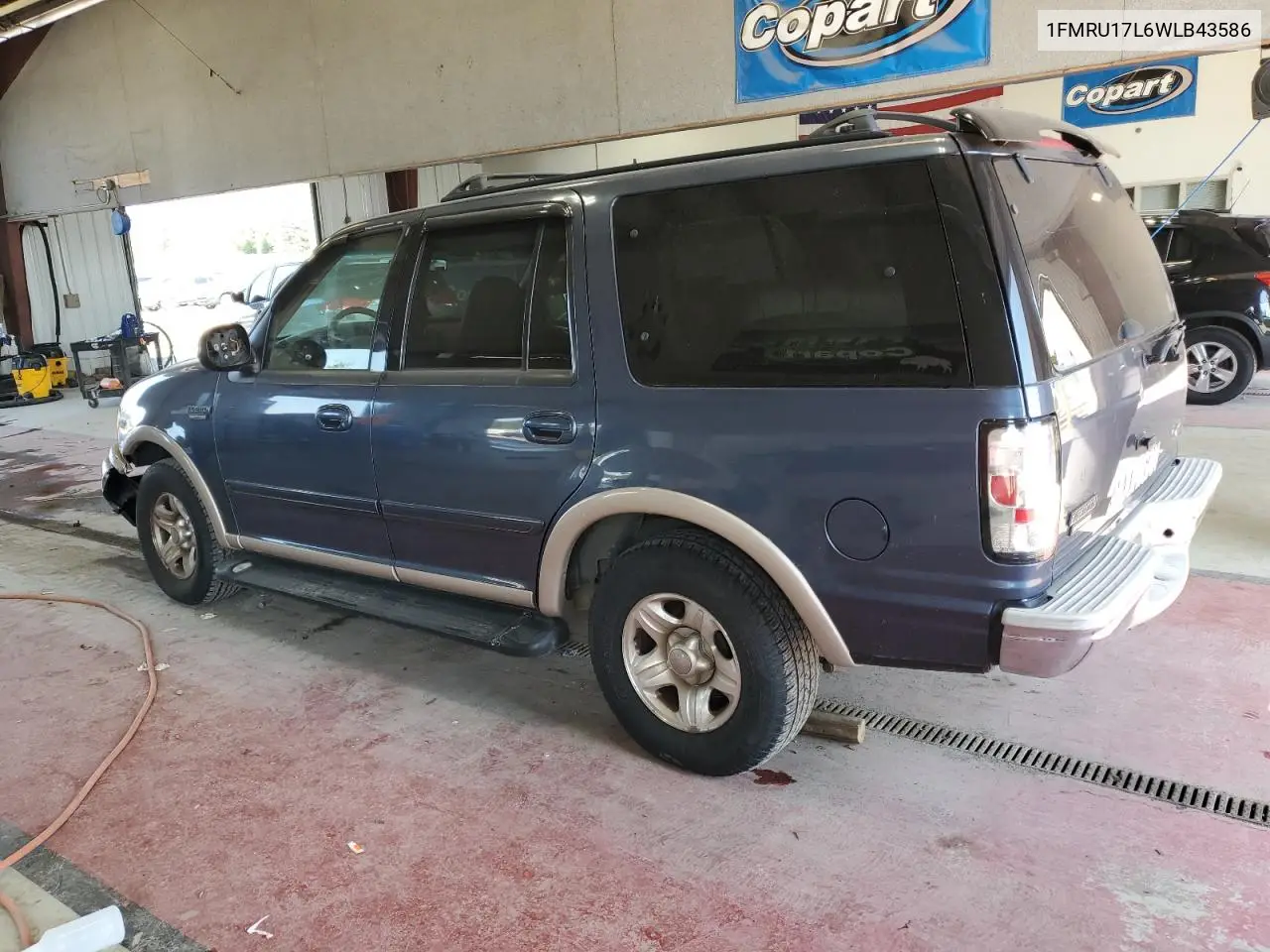 1998 Ford Expedition VIN: 1FMRU17L6WLB43586 Lot: 64261125