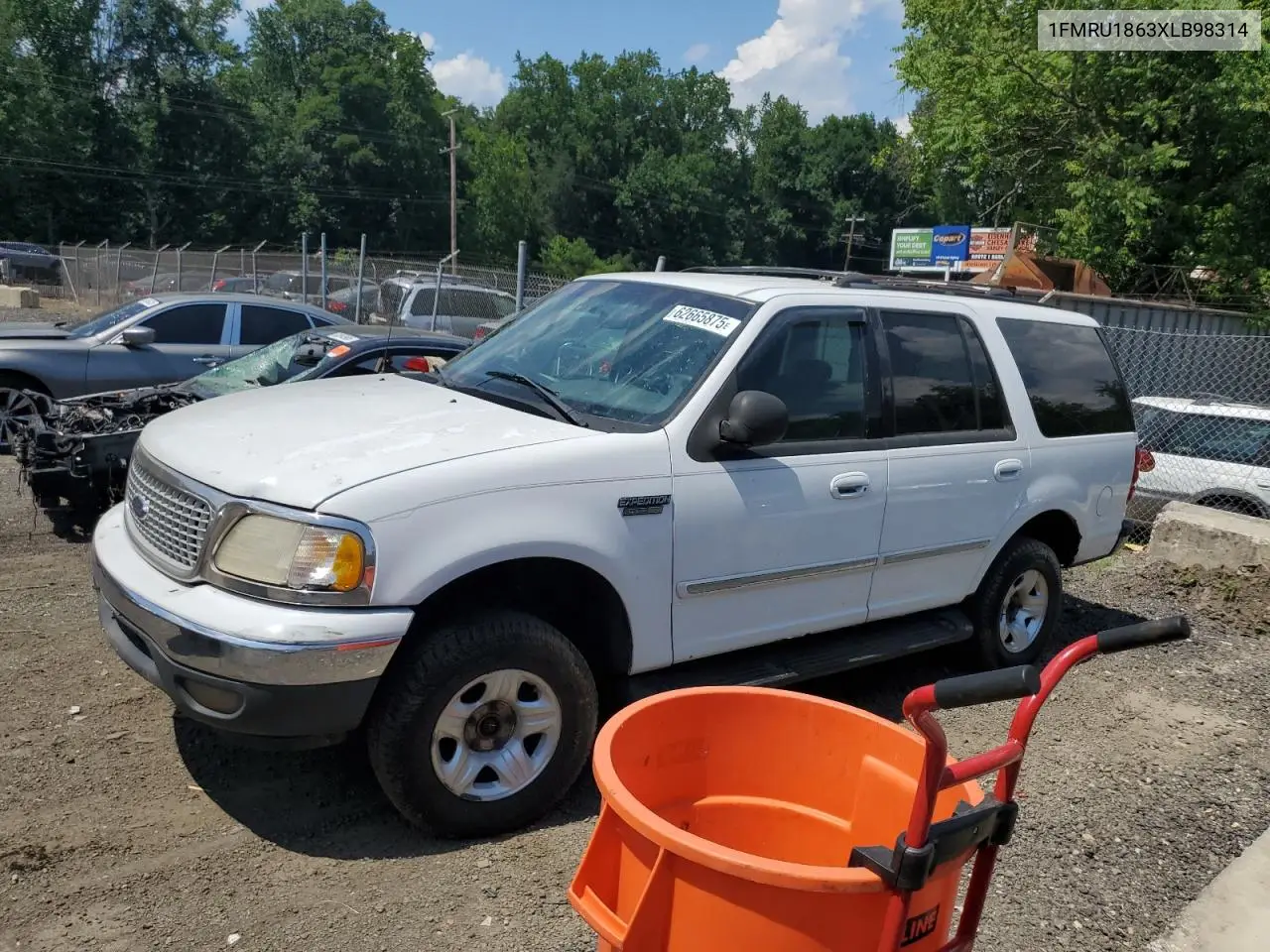 1999 Ford Expedition VIN: 1FMRU1863XLB98314 Lot: 62665875