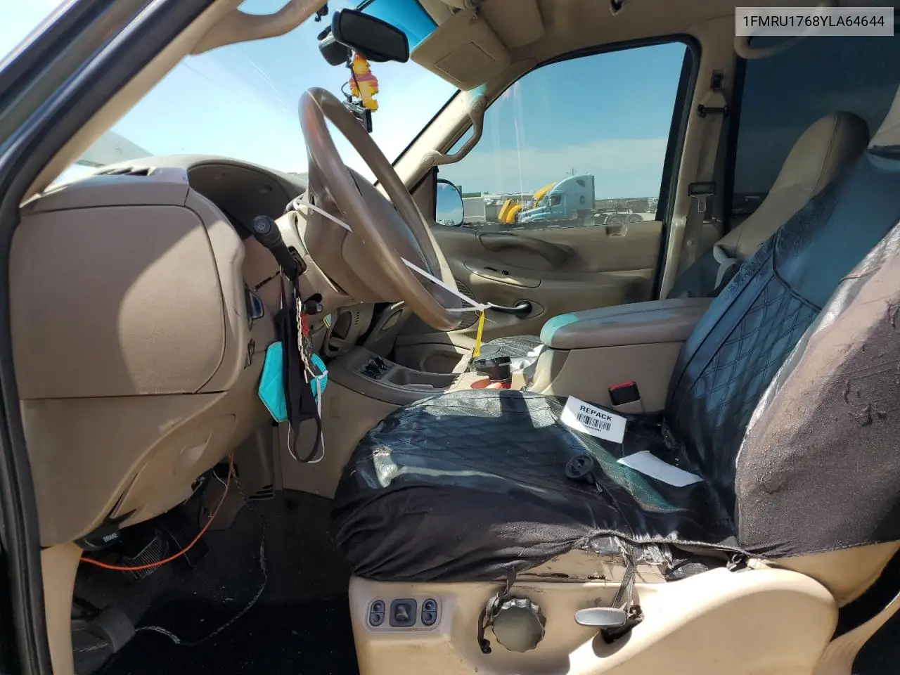 2000 Ford Expedition Eddie Bauer VIN: 1FMRU1768YLA64644 Lot: 52312385
