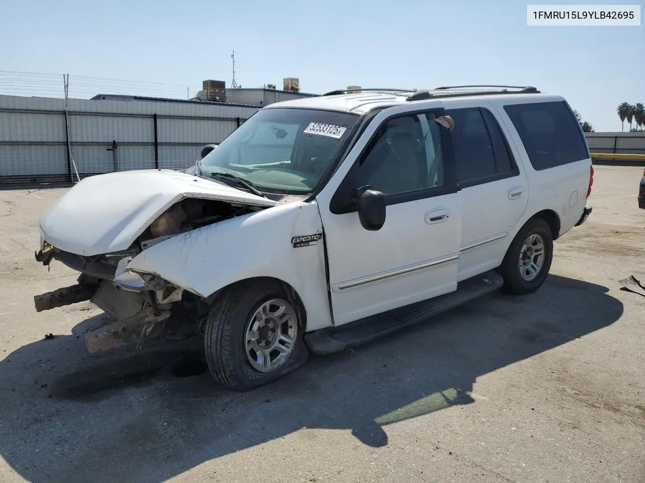 2000 Ford Expedition Xlt VIN: 1FMRU15L9YLB42695 Lot: 52533125