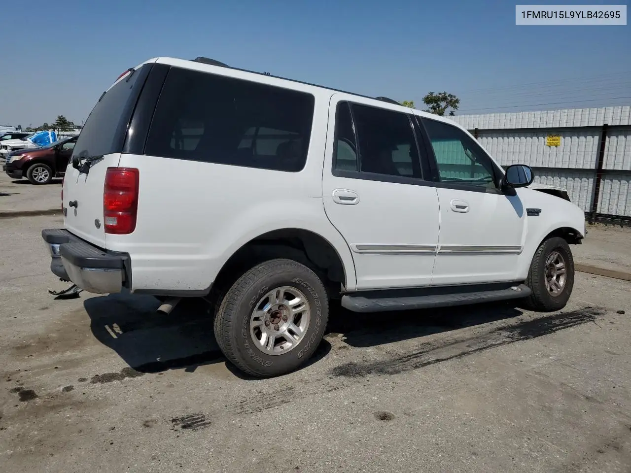 2000 Ford Expedition Xlt VIN: 1FMRU15L9YLB42695 Lot: 52533125