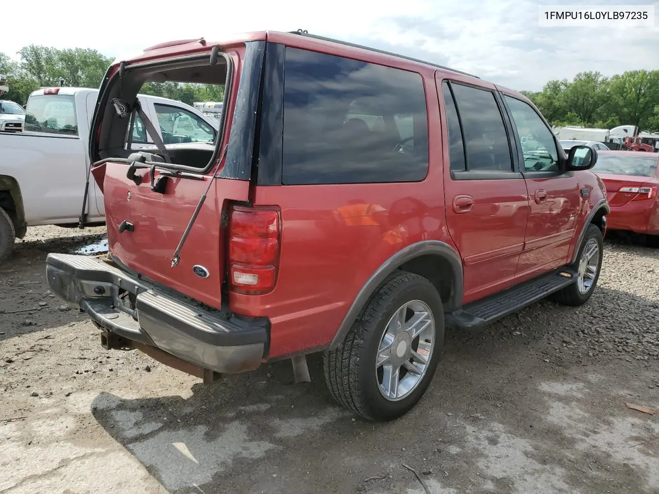 2000 Ford Expedition Xlt VIN: 1FMPU16L0YLB97235 Lot: 55120265