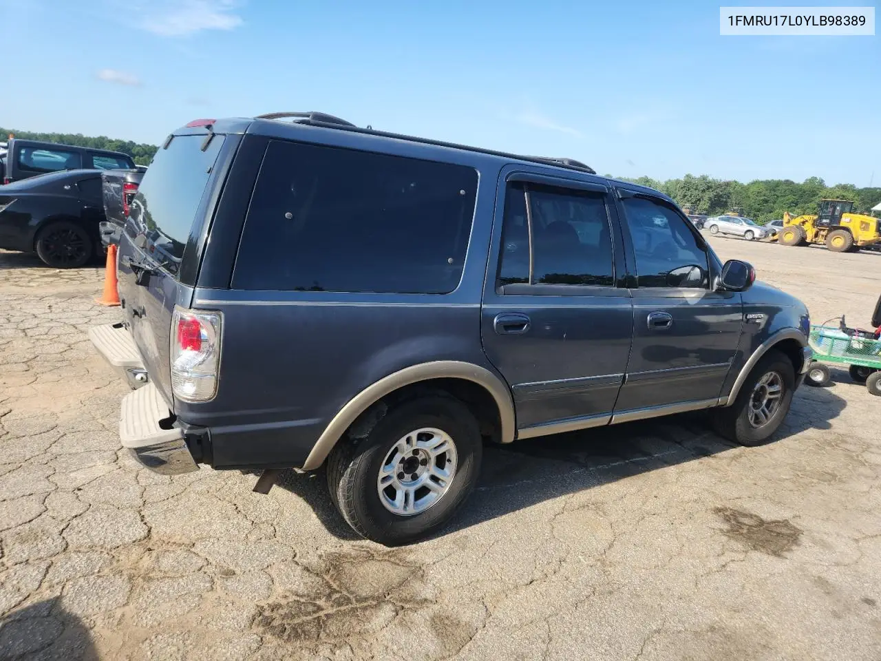 2000 Ford Expedition Eddie Bauer VIN: 1FMRU17L0YLB98389 Lot: 61328015