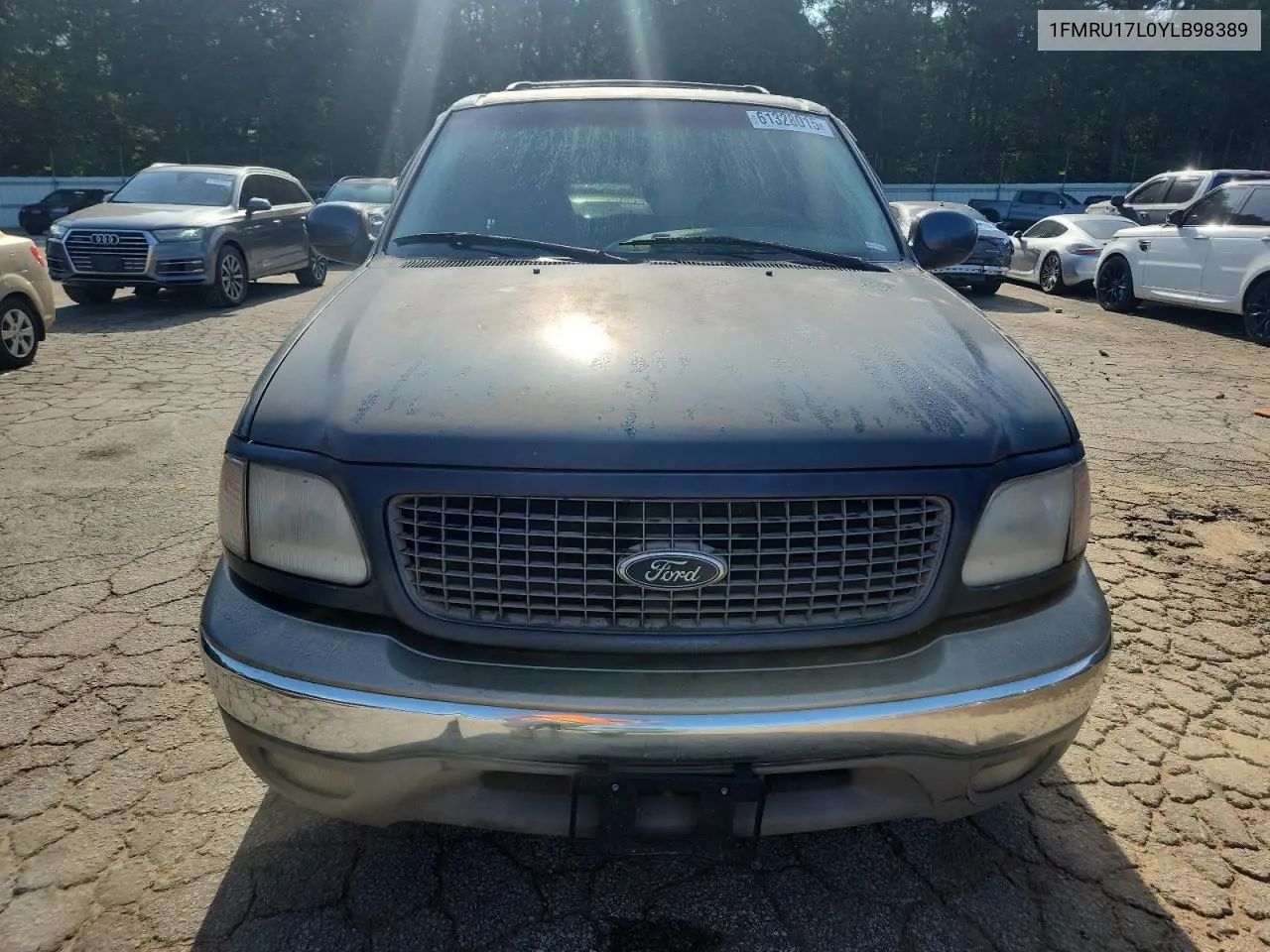 2000 Ford Expedition Eddie Bauer VIN: 1FMRU17L0YLB98389 Lot: 61328015