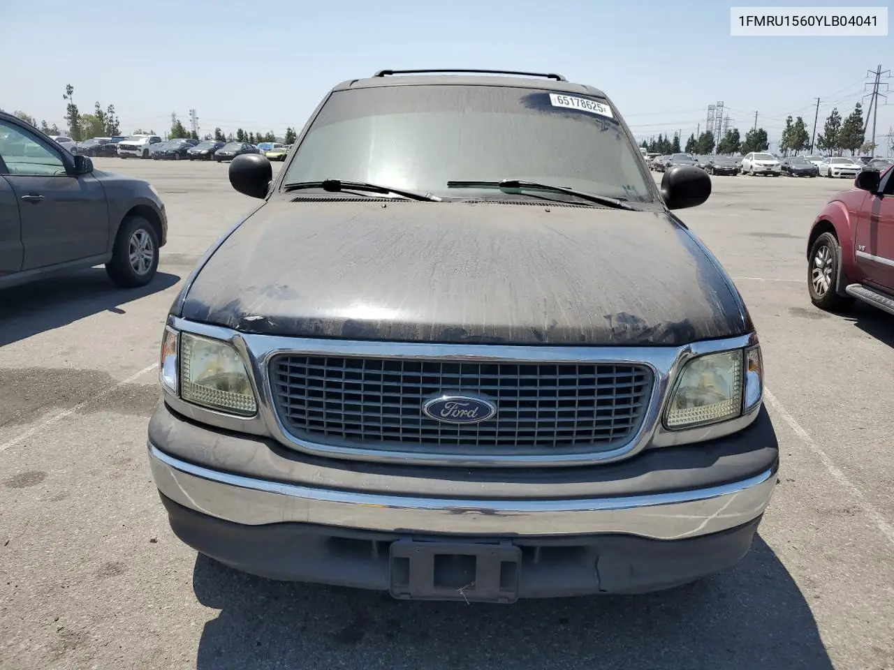 2000 Ford Expedition Xlt VIN: 1FMRU1560YLB04041 Lot: 65178625