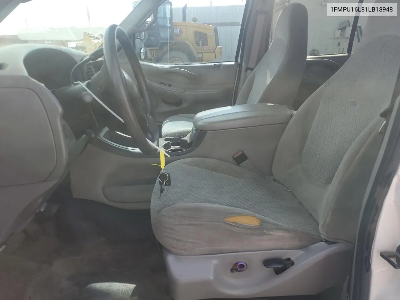 2001 Ford Expedition Xlt VIN: 1FMPU16L81LB18948 Lot: 54690745