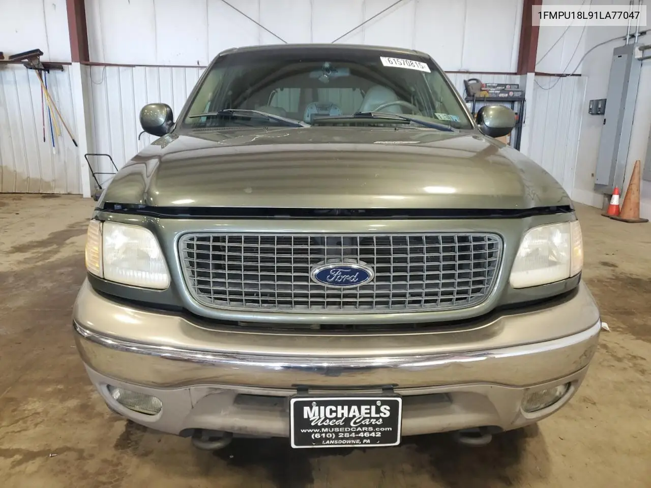 2001 Ford Expedition Eddie Bauer VIN: 1FMPU18L91LA77047 Lot: 61570815