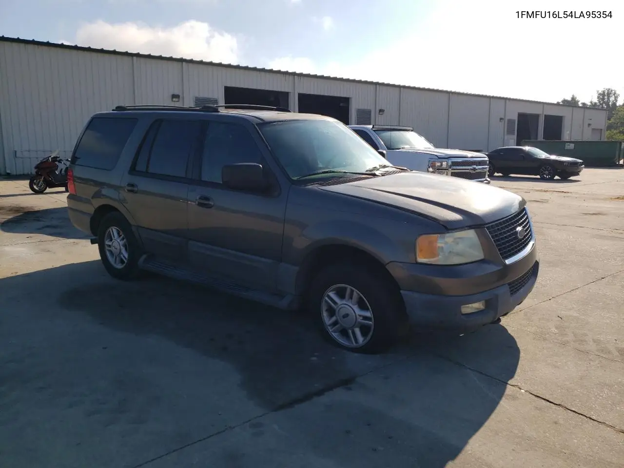 2004 Ford Expedition Xlt VIN: 1FMFU16L54LA95354 Lot: 57027115