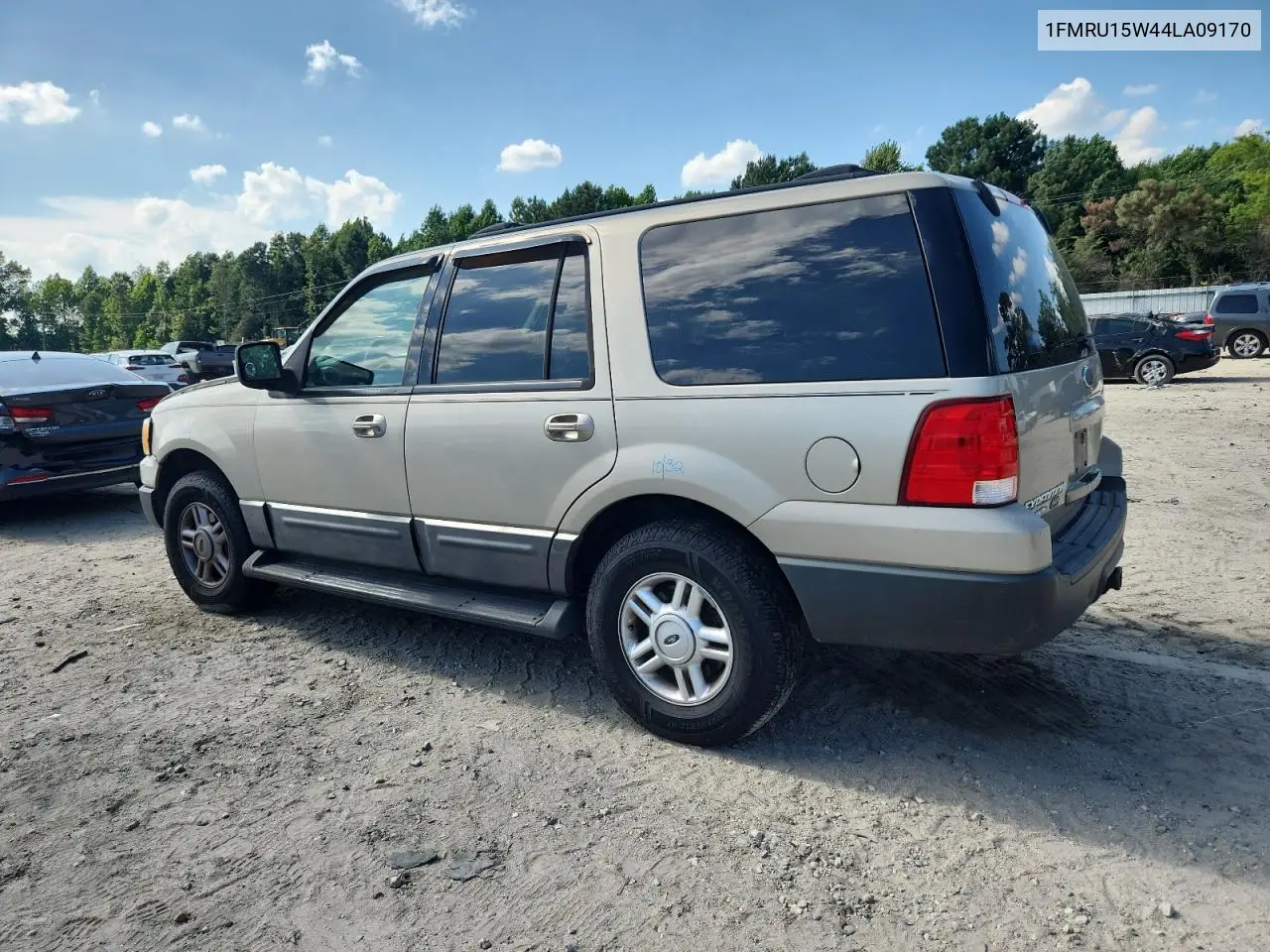 2004 Ford Expedition Xlt VIN: 1FMRU15W44LA09170 Lot: 62127165
