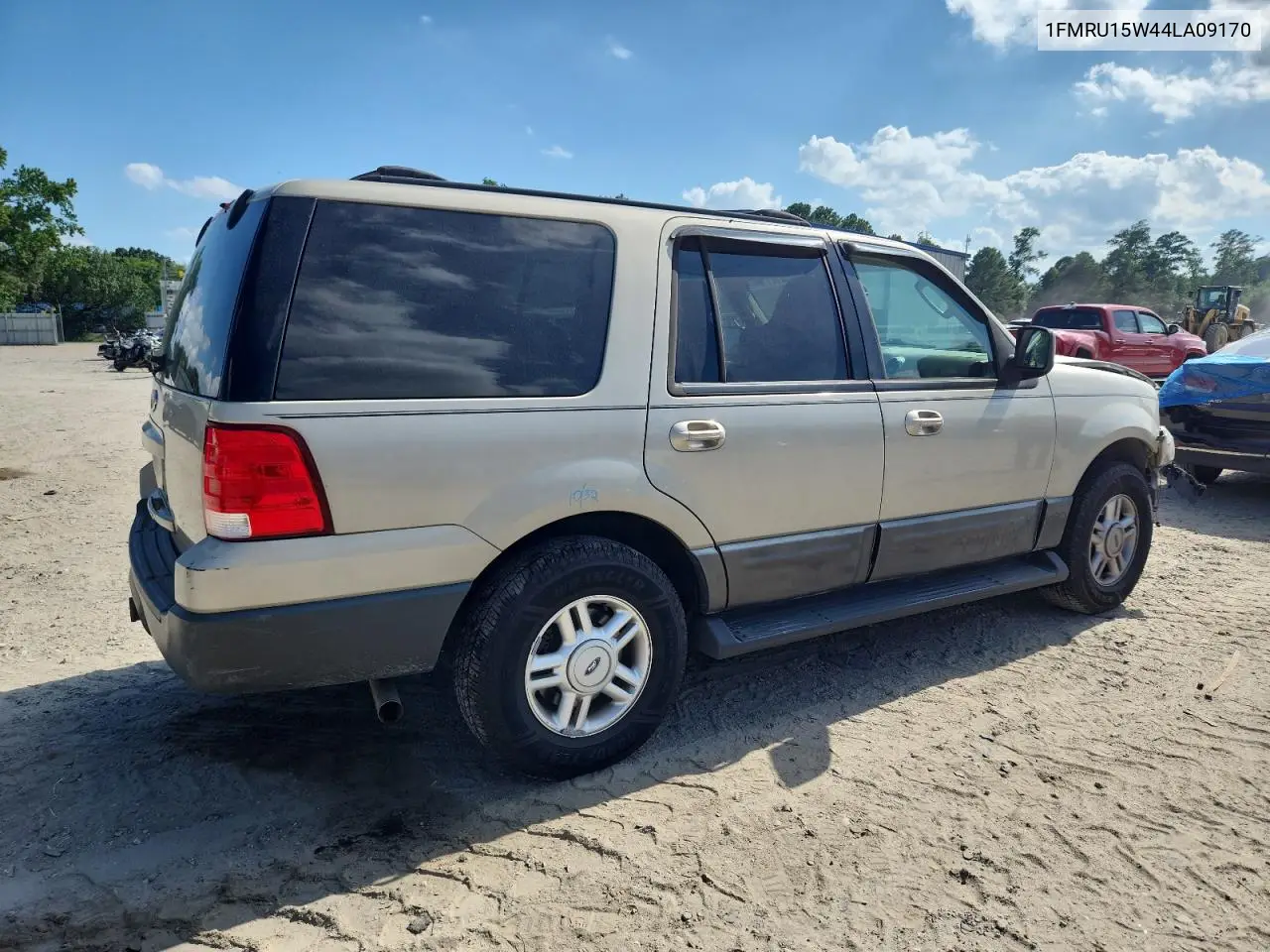 2004 Ford Expedition Xlt VIN: 1FMRU15W44LA09170 Lot: 62127165
