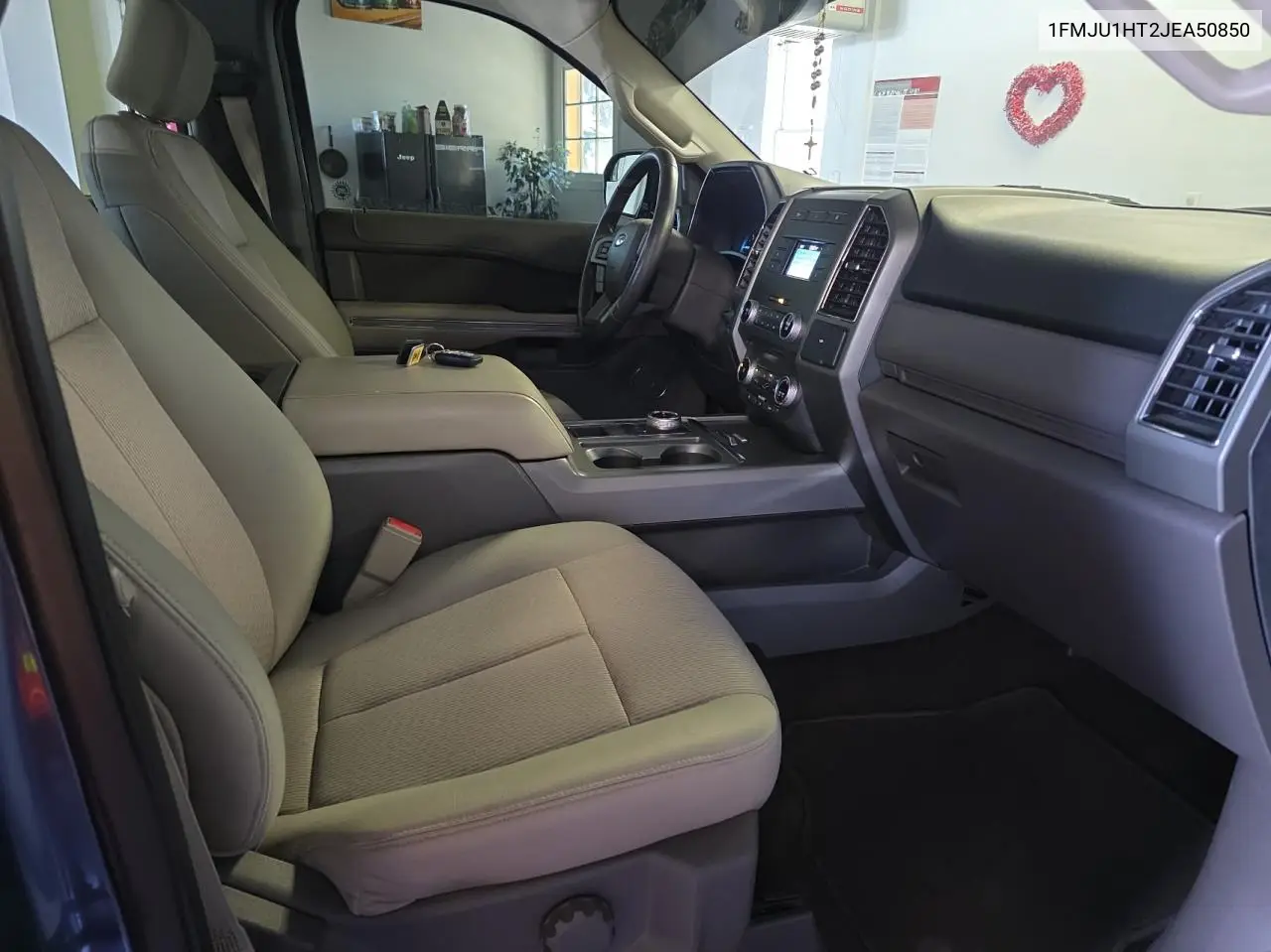 2018 Ford Expedition Xlt VIN: 1FMJU1HT2JEA50850 Lot: 57295665