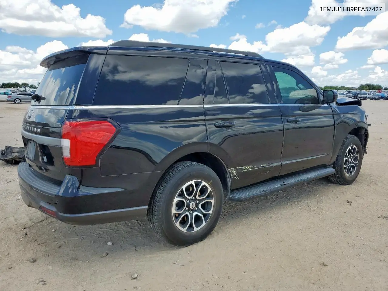 2023 Ford Expedition Xlt VIN: 1FMJU1H89PEA57427 Lot: 62325445