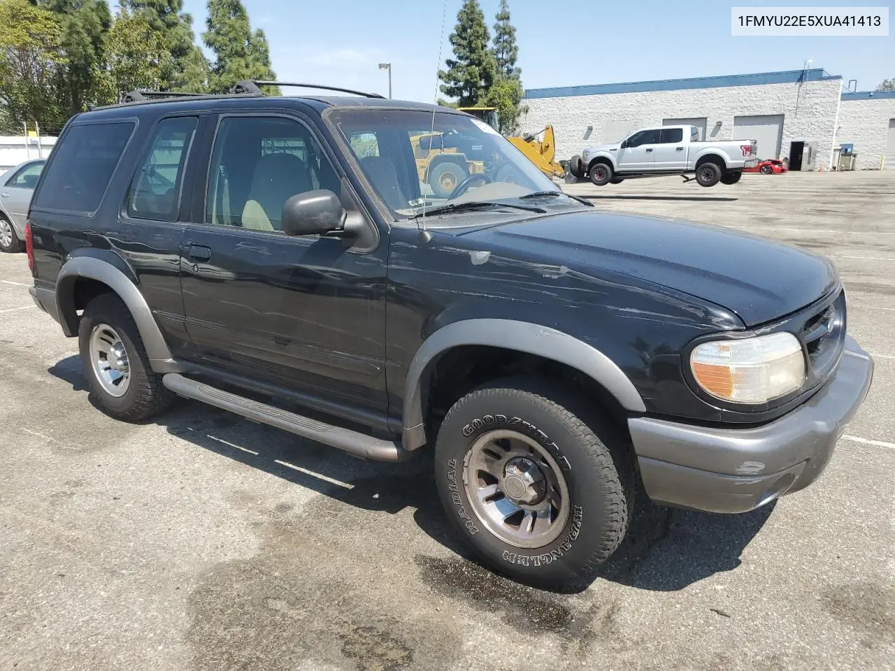 1996 Ford Explorer VIN: 1FMYU22E5XUA41413 Lot: 52197125
