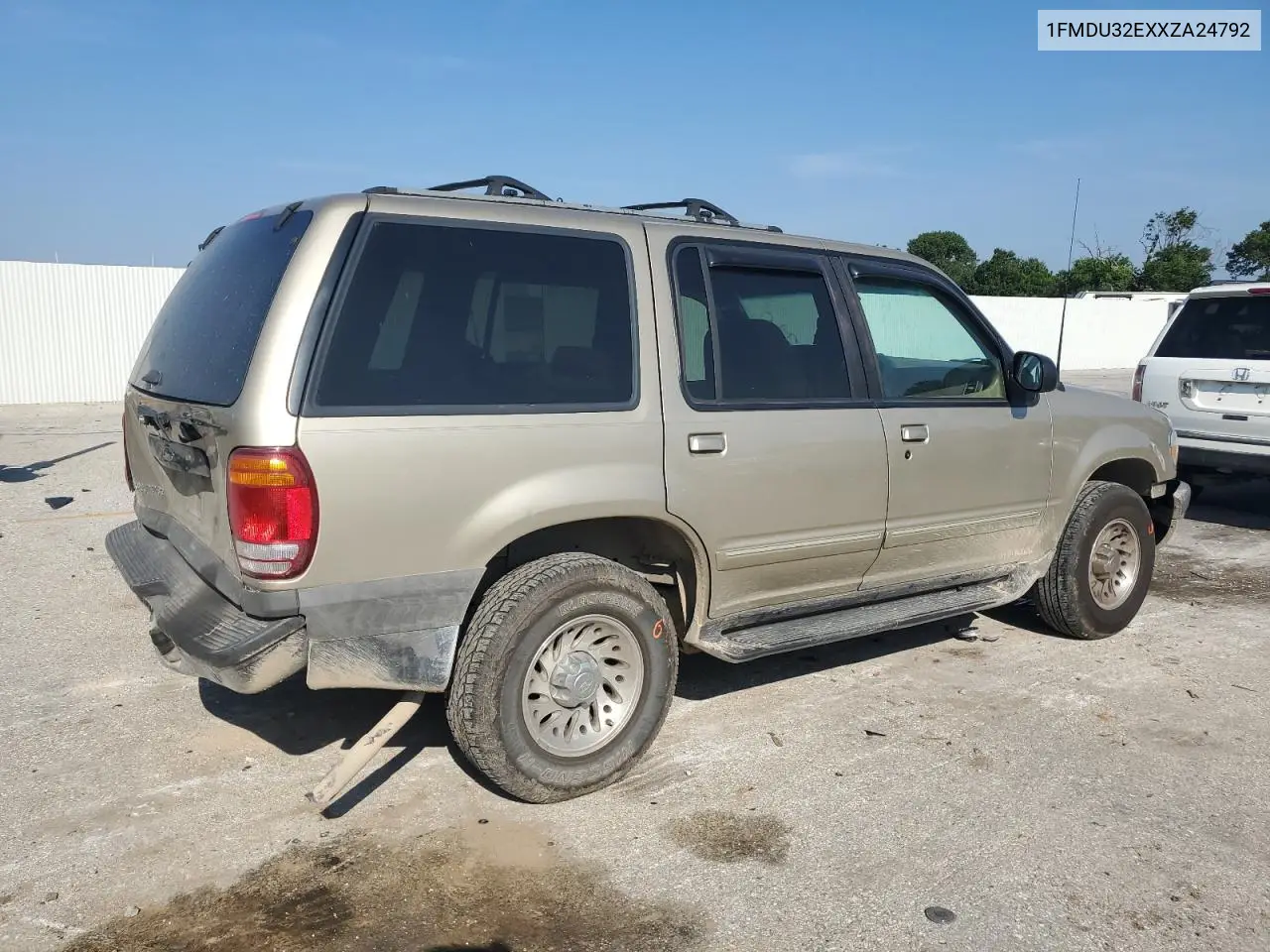 1999 Ford Explorer VIN: 1FMDU32EXXZA24792 Lot: 62281575