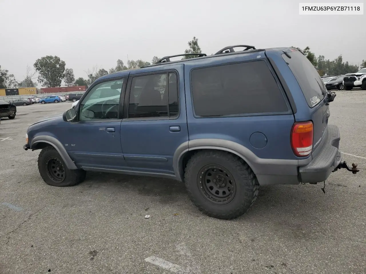 2000 Ford Explorer Xlt VIN: 1FMZU63P6YZB71118 Lot: 53073075
