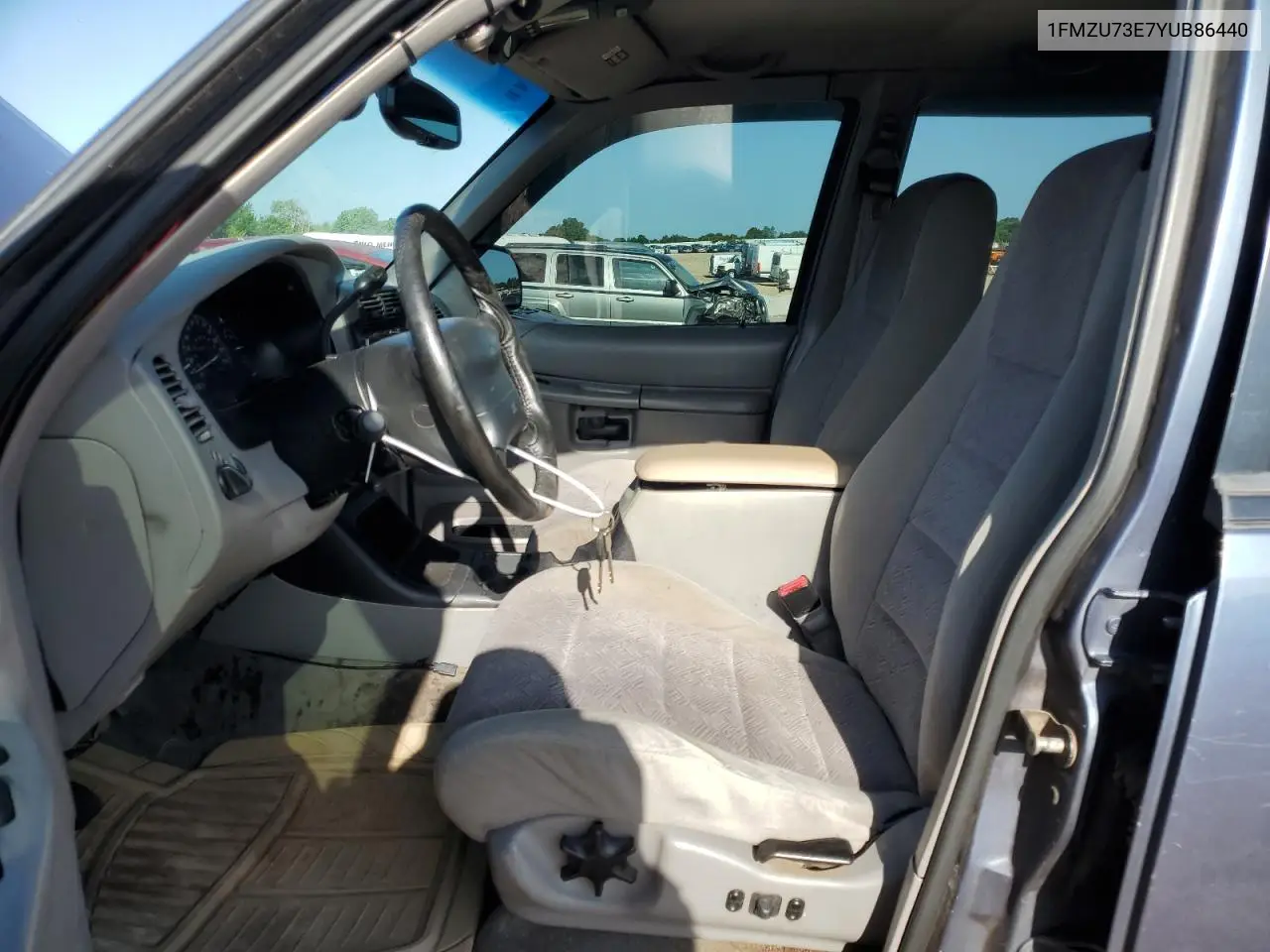 2000 Ford Explorer Xlt VIN: 1FMZU73E7YUB86440 Lot: 60800665