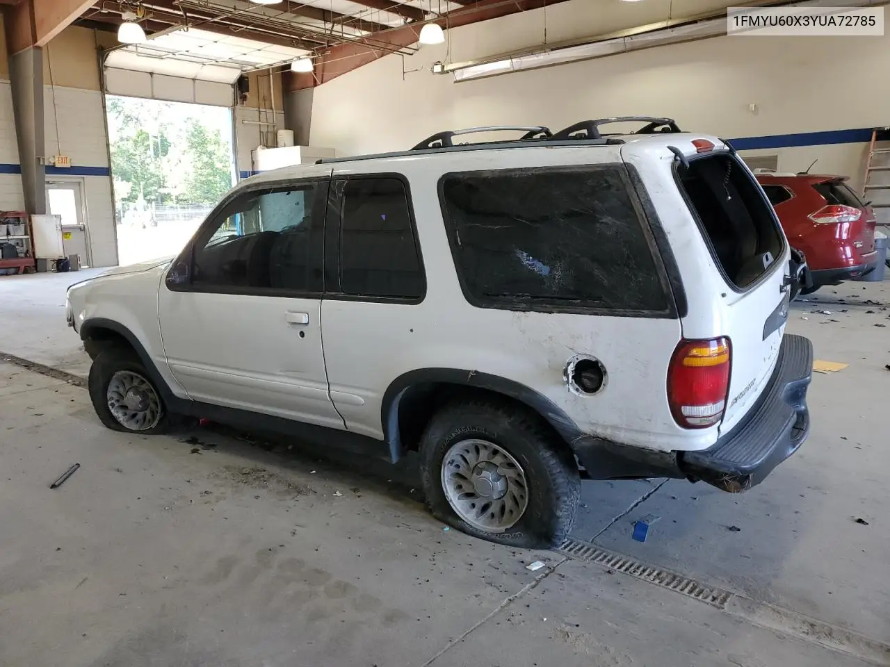2000 Ford Explorer Sport VIN: 1FMYU60X3YUA72785 Lot: 61815325