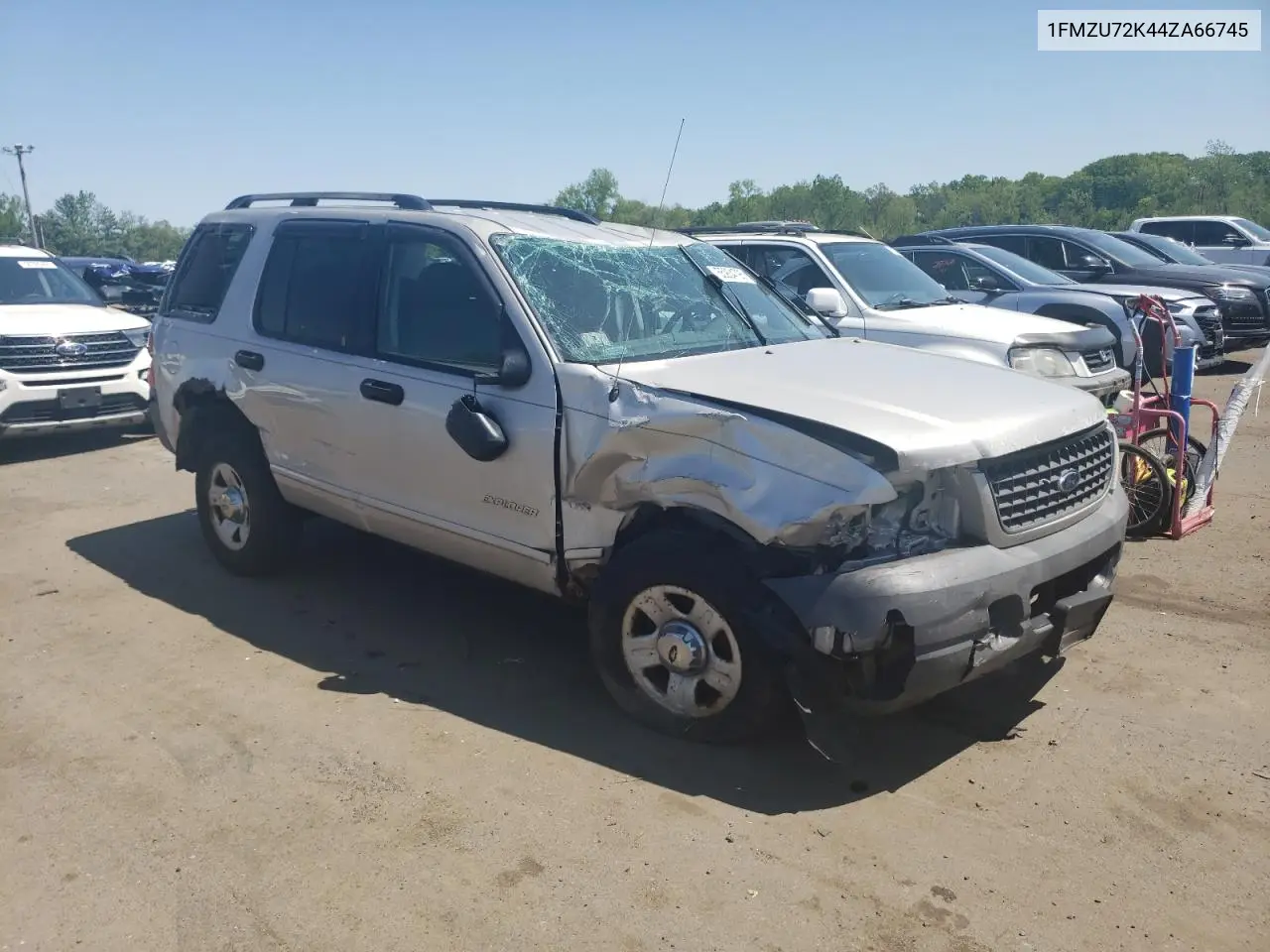 2004 Ford Explorer Xls VIN: 1FMZU72K44ZA66745 Lot: 55934795