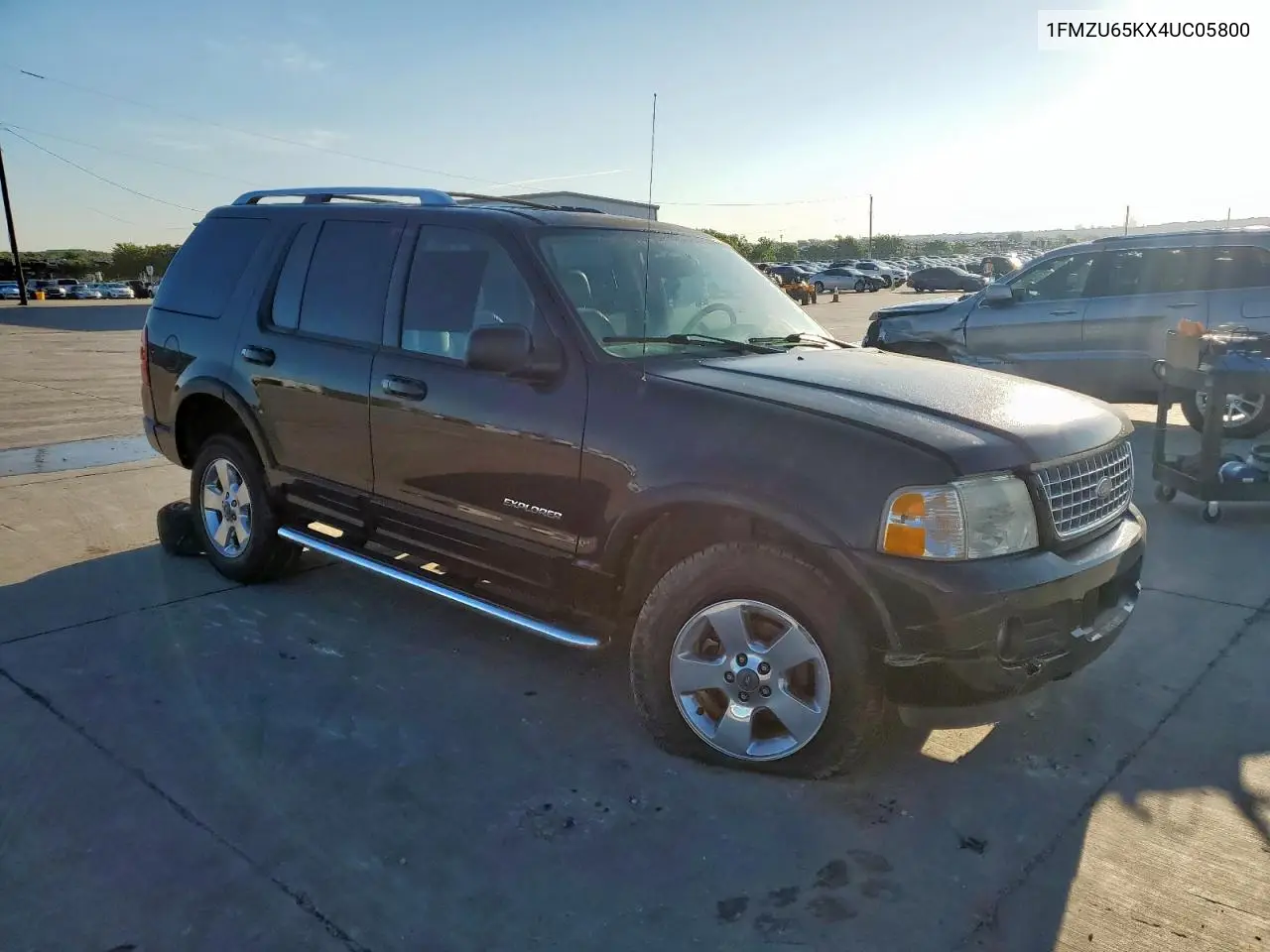 2004 Ford Explorer Limited VIN: 1FMZU65KX4UC05800 Lot: 56354925