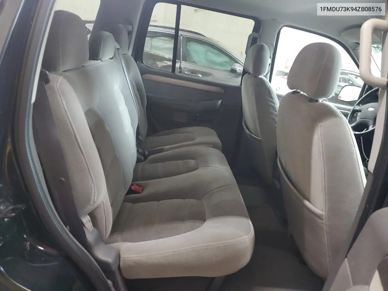 2004 Ford Explorer Xlt VIN: 1FMDU73K94ZB08576 Lot: 57076975