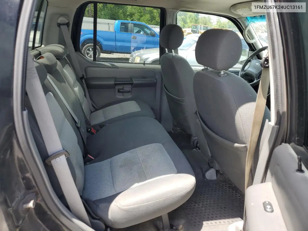 2004 Ford Explorer Sport Trac VIN: 1FMZU67K24UC13161 Lot: 62321835