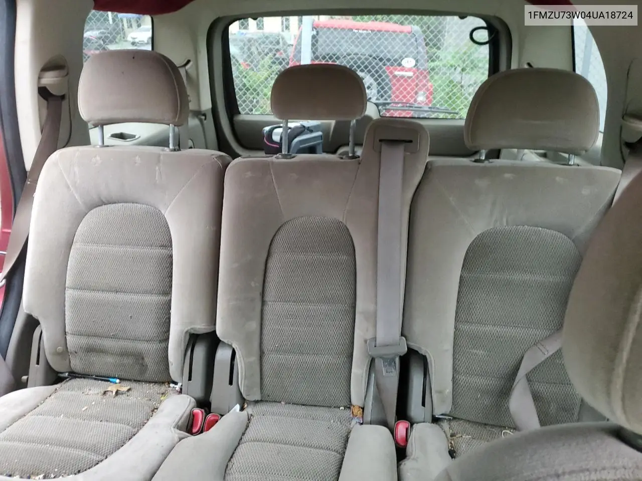 2004 Ford Explorer Xlt VIN: 1FMZU73W04UA18724 Lot: 62648055