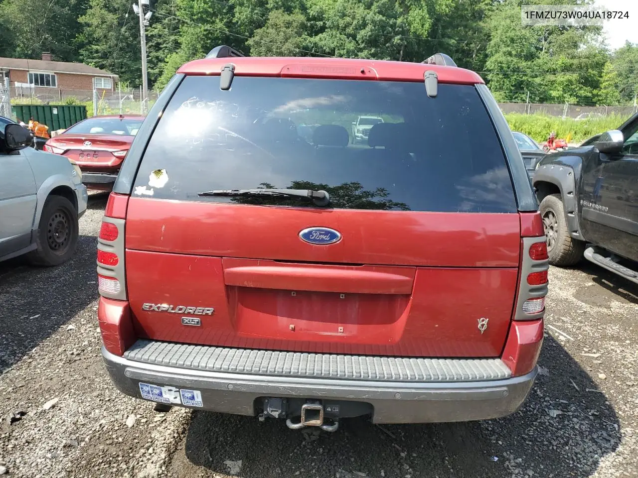 2004 Ford Explorer Xlt VIN: 1FMZU73W04UA18724 Lot: 62648055
