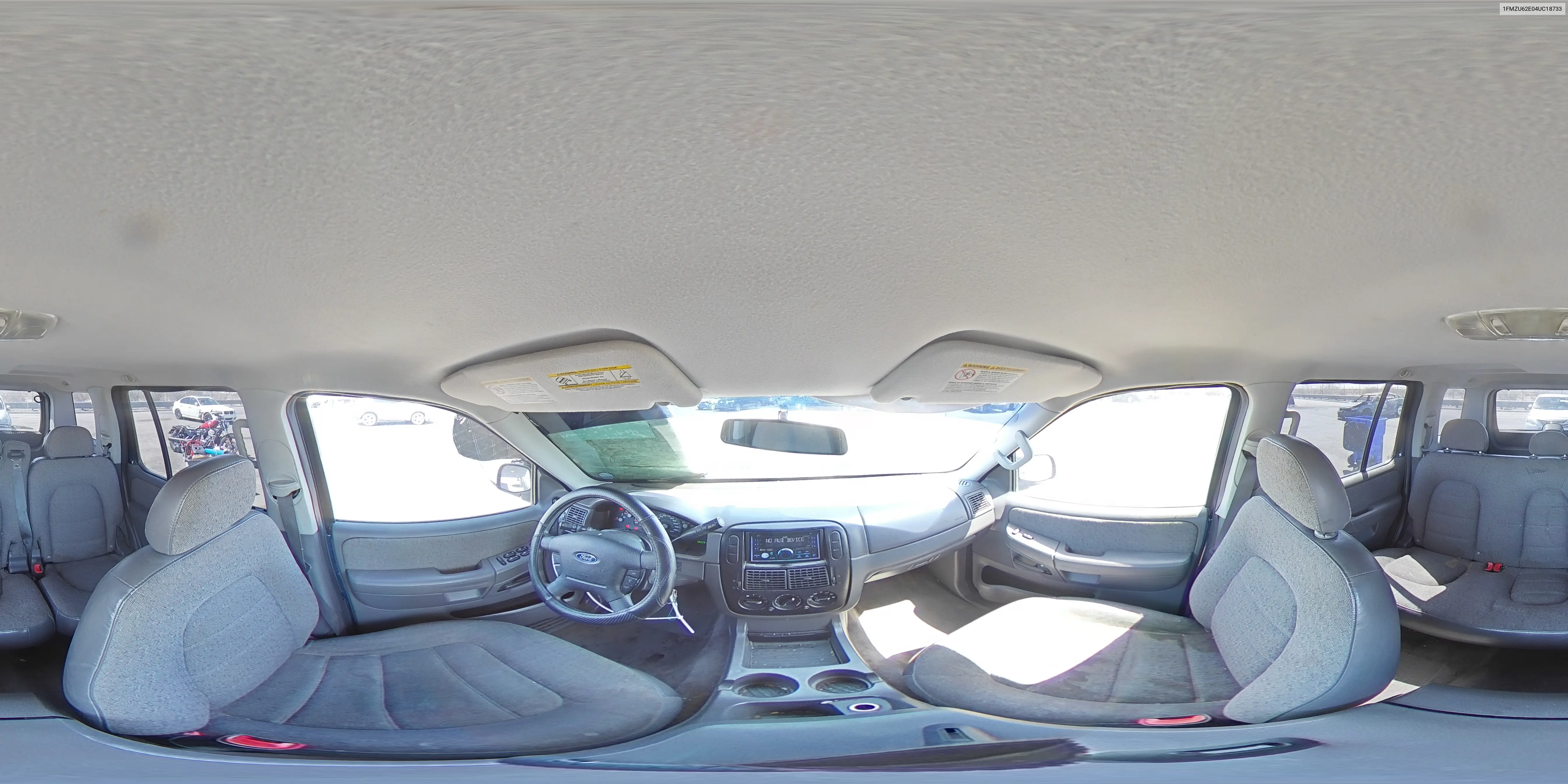 2004 Ford Explorer Xls VIN: 1FMZU62E04UC18733 Lot: 63585535