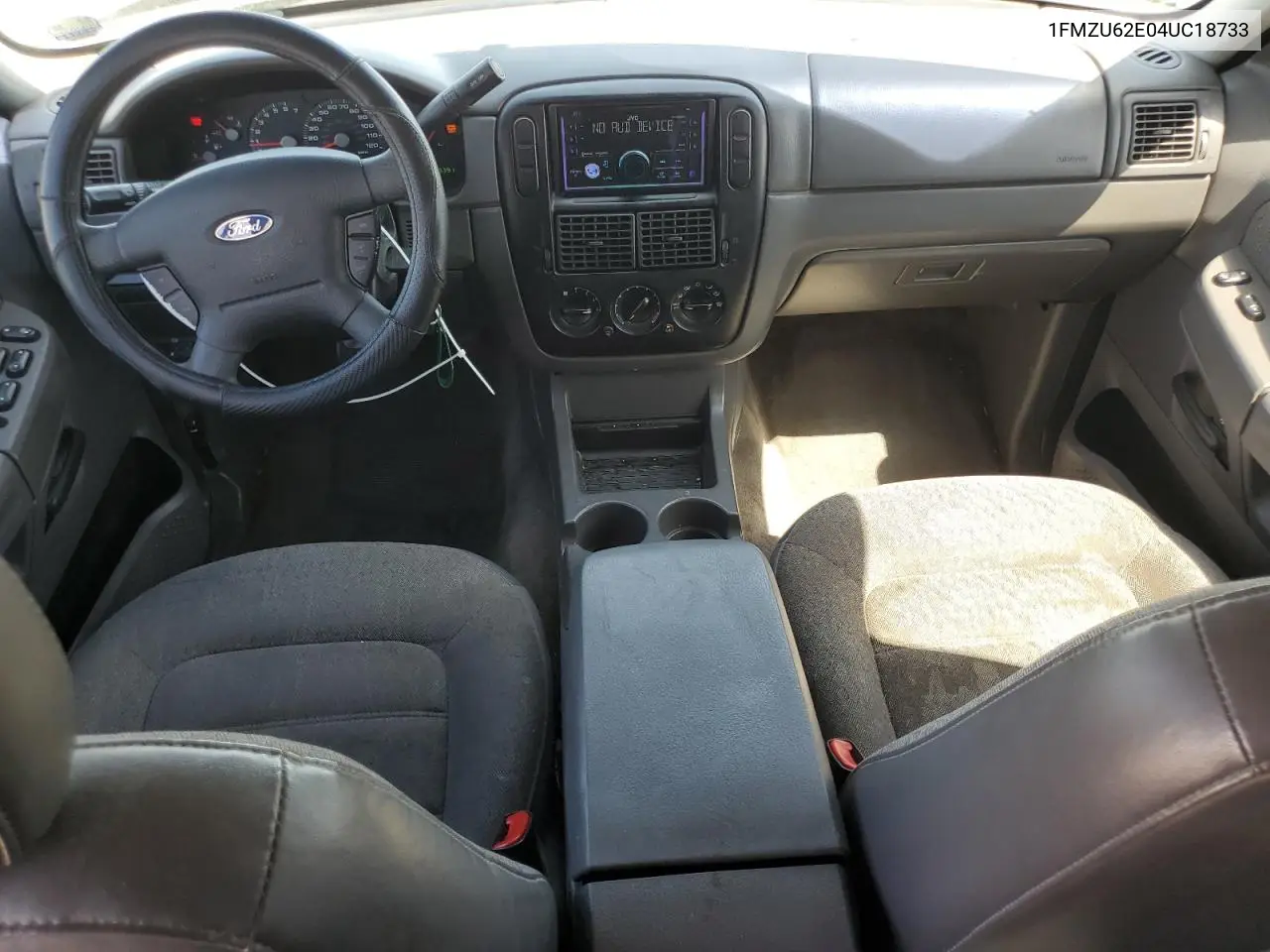 2004 Ford Explorer Xls VIN: 1FMZU62E04UC18733 Lot: 63585535
