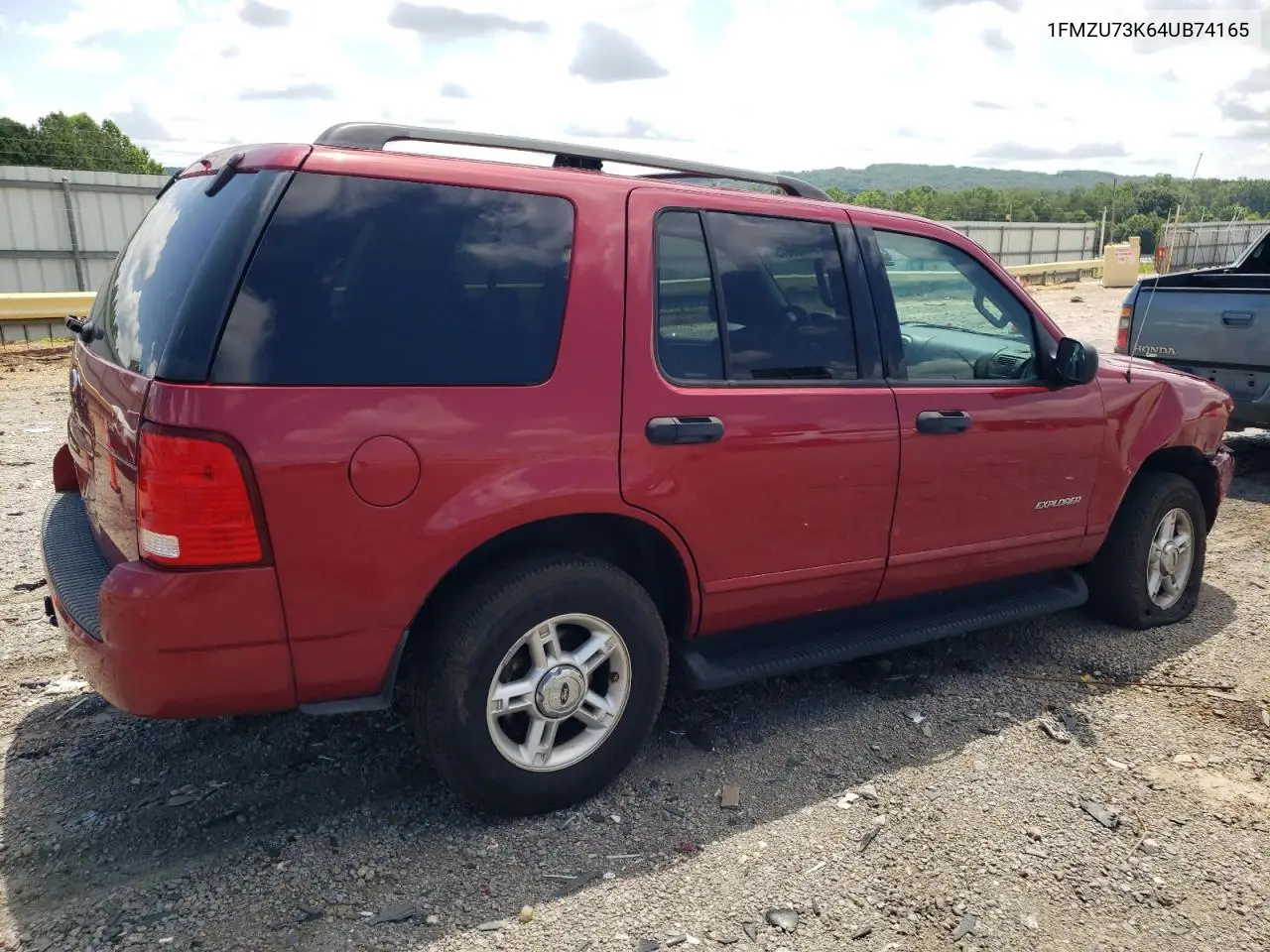2004 Ford Explorer Xlt VIN: 1FMZU73K64UB74165 Lot: 64608975