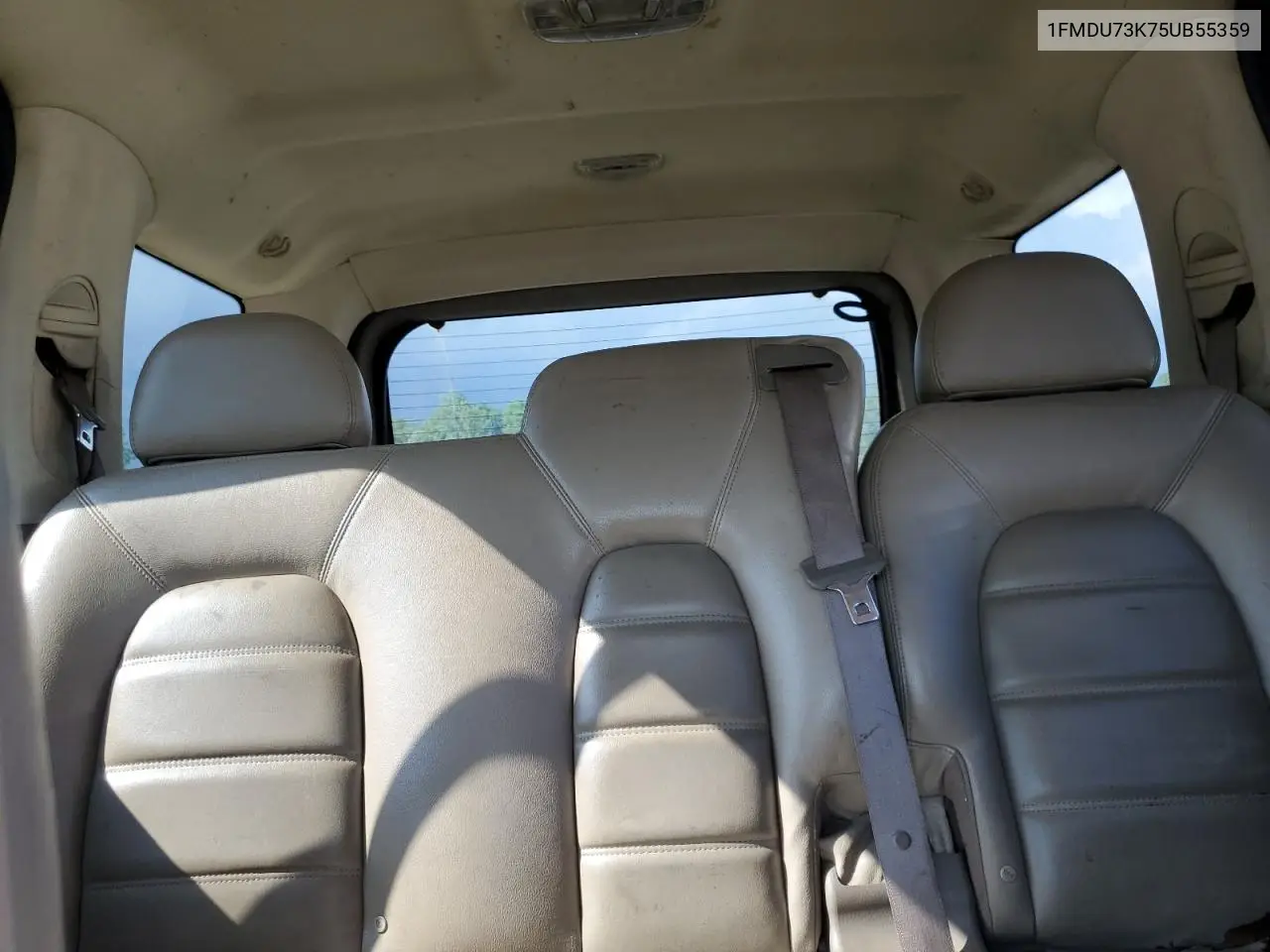 2005 Ford Explorer Xlt VIN: 1FMDU73K75UB55359 Lot: 62753385
