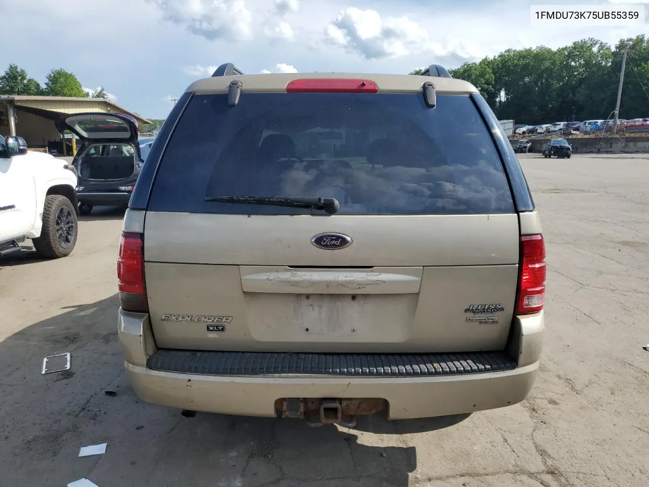 2005 Ford Explorer Xlt VIN: 1FMDU73K75UB55359 Lot: 62753385