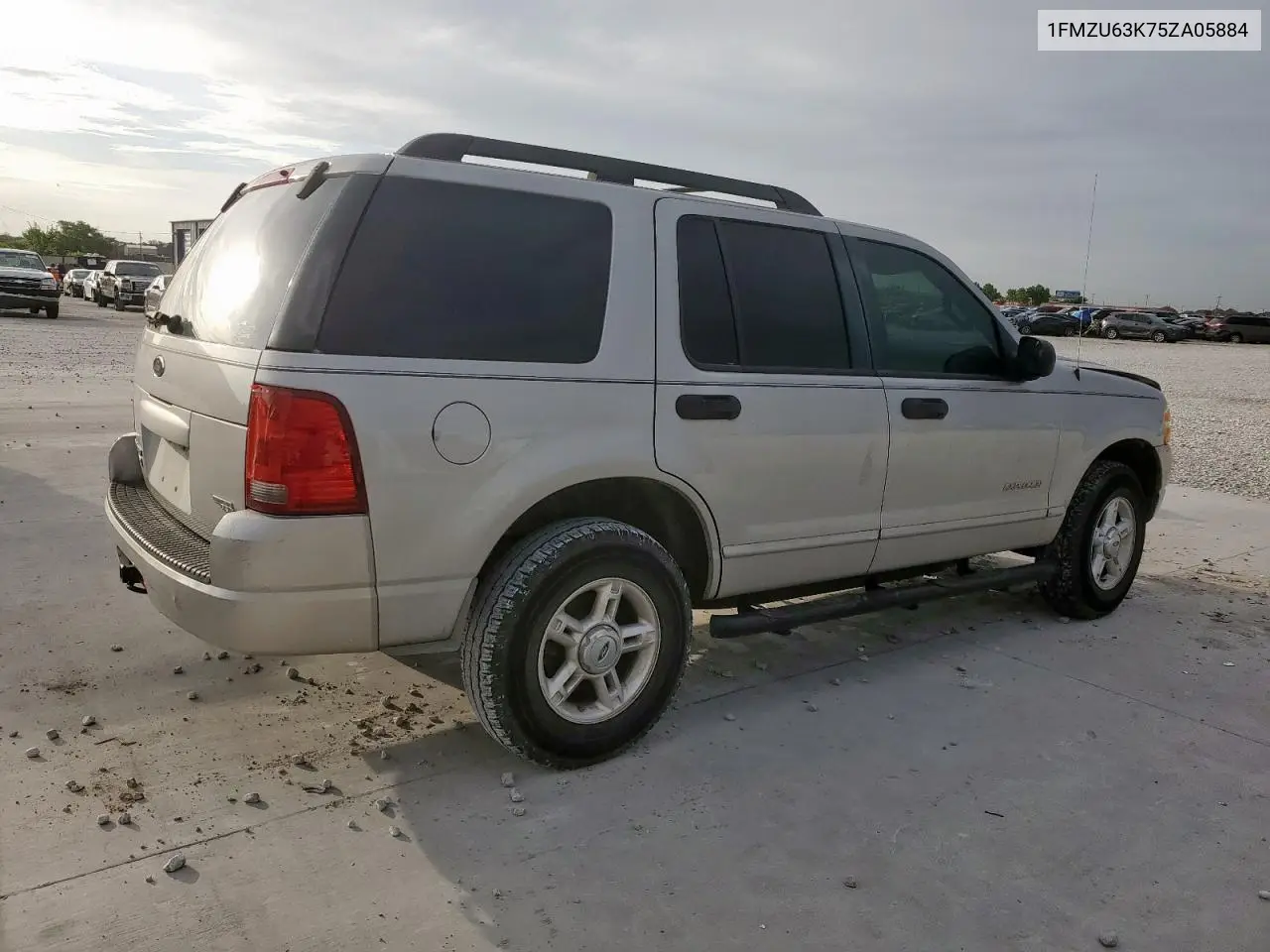 2005 Ford Explorer Xlt VIN: 1FMZU63K75ZA05884 Lot: 62812105