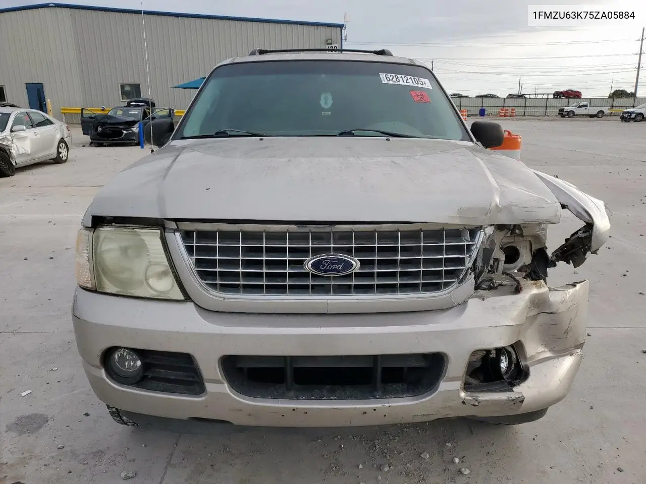 2005 Ford Explorer Xlt VIN: 1FMZU63K75ZA05884 Lot: 62812105