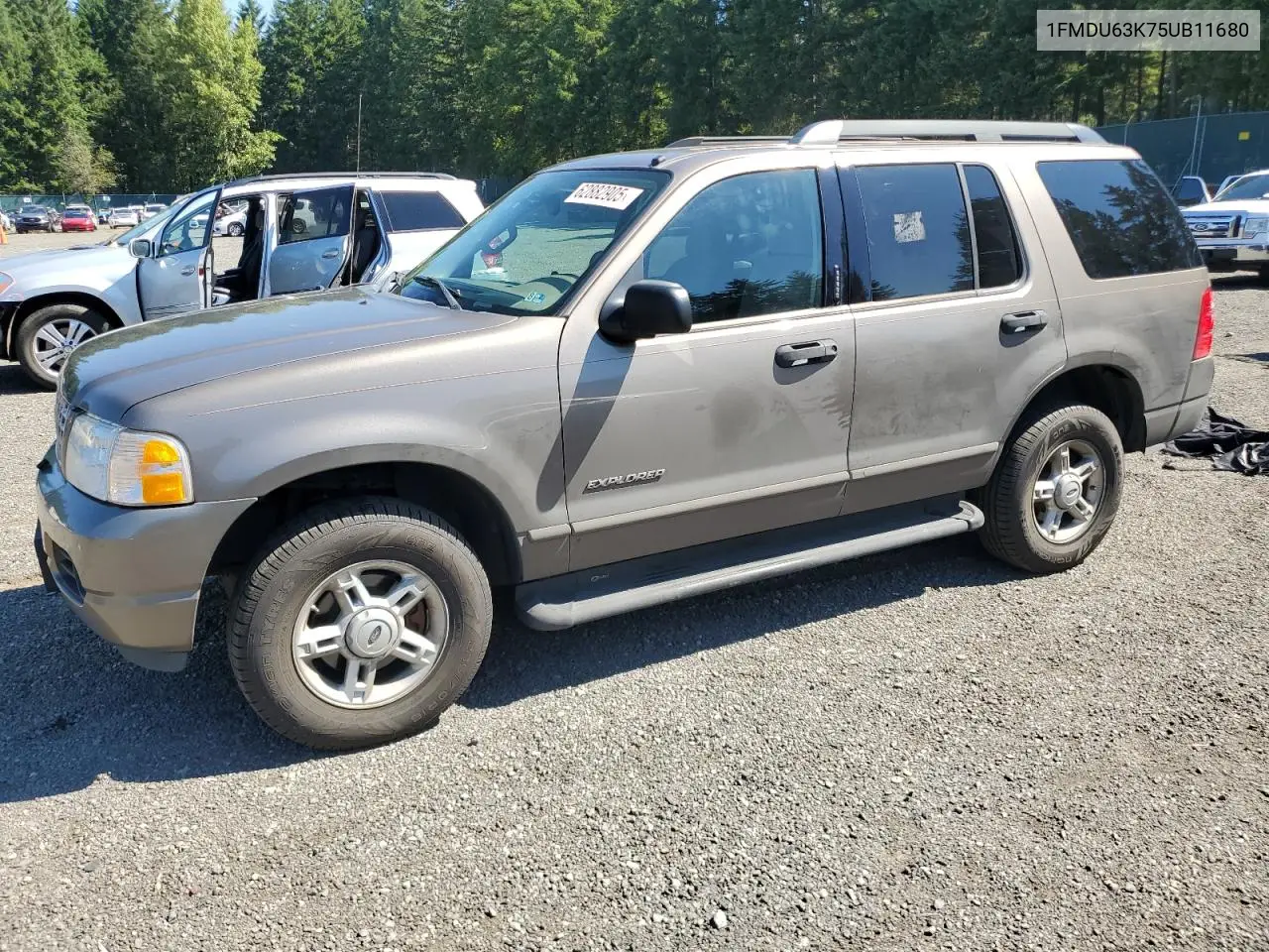 2005 Ford Explorer Xlt VIN: 1FMDU63K75UB11680 Lot: 62882905