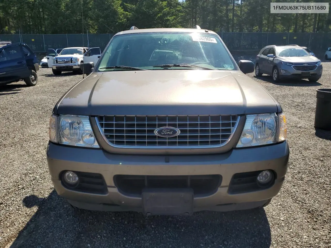2005 Ford Explorer Xlt VIN: 1FMDU63K75UB11680 Lot: 62882905