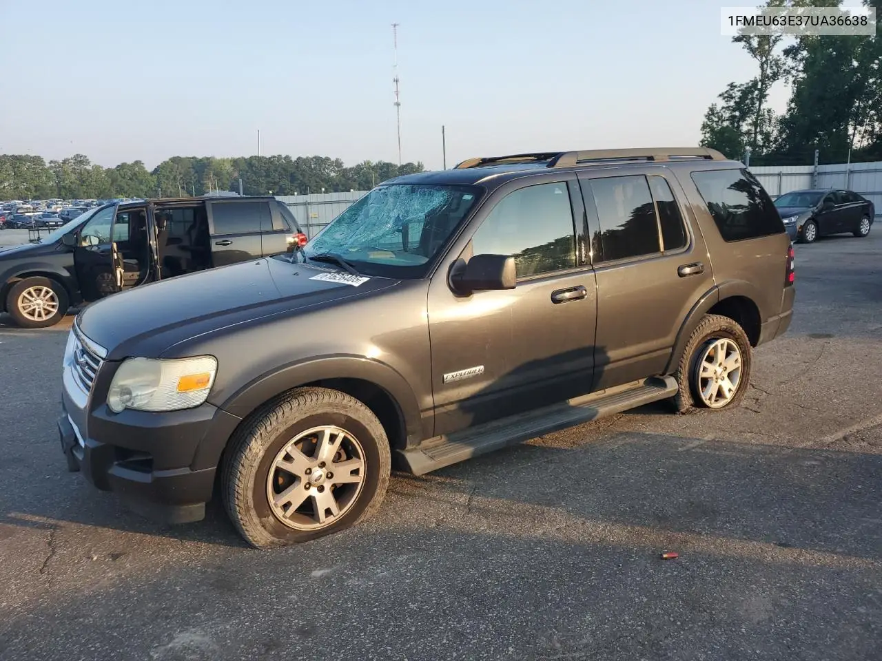 2007 Ford Explorer Xlt VIN: 1FMEU63E37UA36638 Lot: 61626405