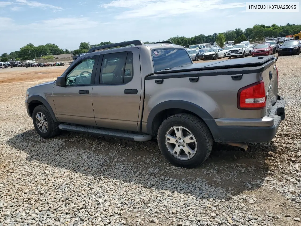 2007 Ford Explorer Sport Trac Xlt VIN: 1FMEU31K37UA25095 Lot: 62453555