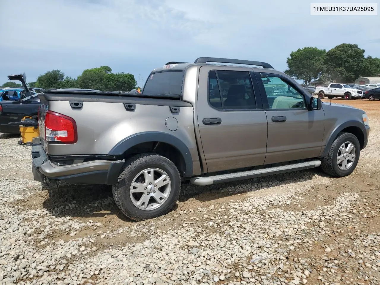 2007 Ford Explorer Sport Trac Xlt VIN: 1FMEU31K37UA25095 Lot: 62453555