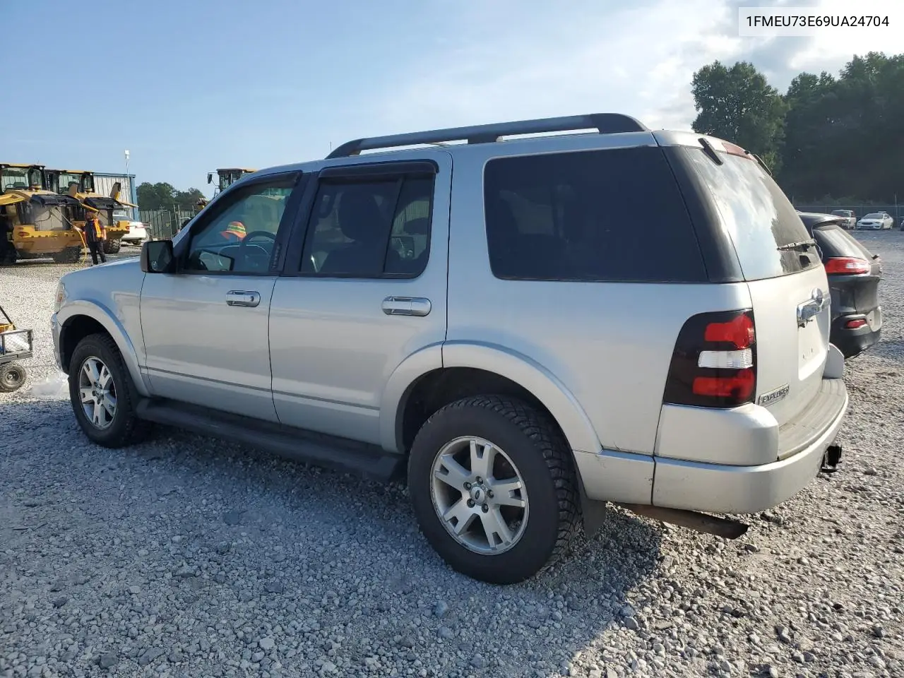2009 Ford Explorer Xlt VIN: 1FMEU73E69UA24704 Lot: 64838035